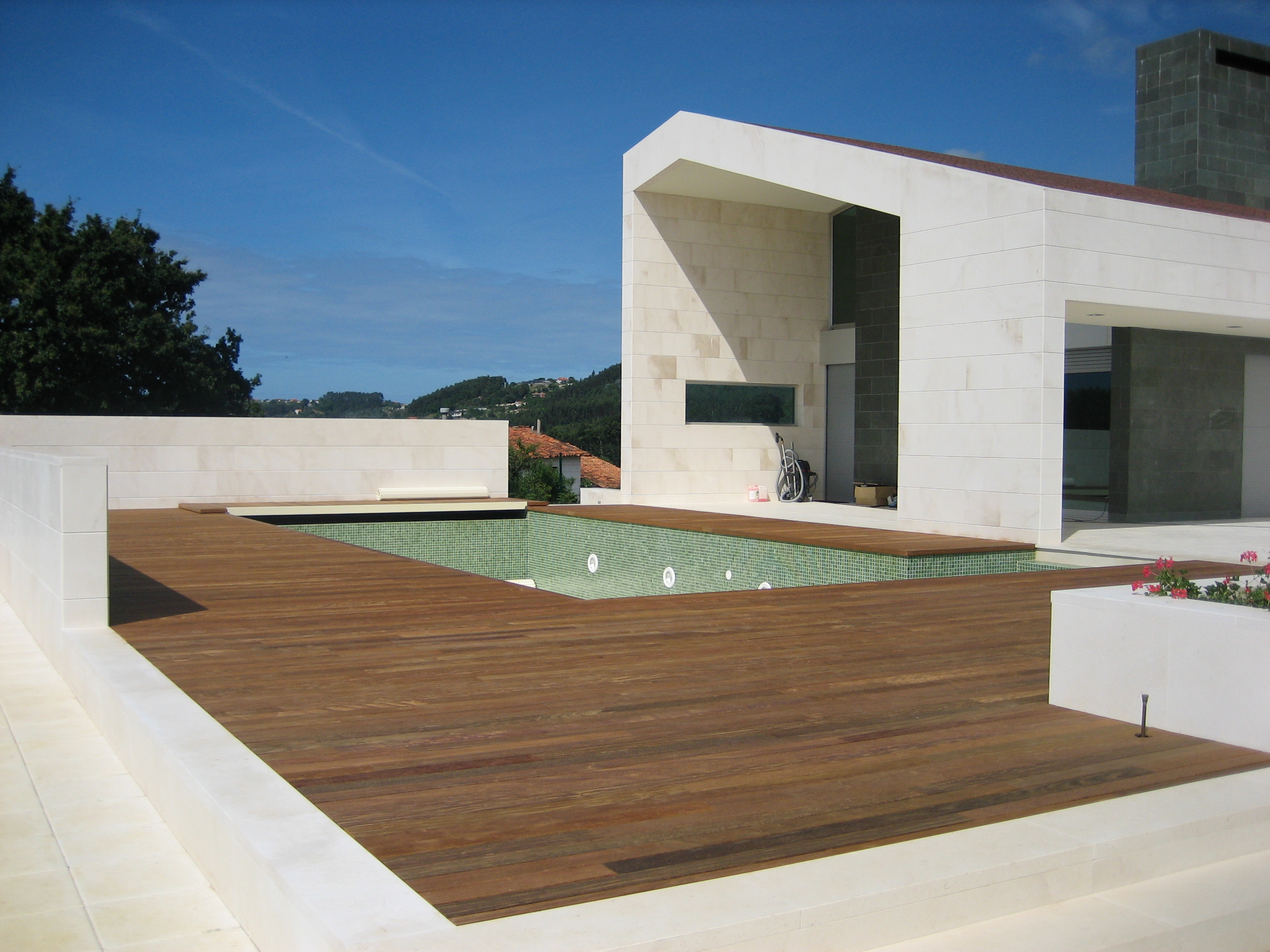 TARIMA MACIZA DE MADERA EXTERIOR SUMINISTROS PARA TODA ESPAÑA OFERTAS
